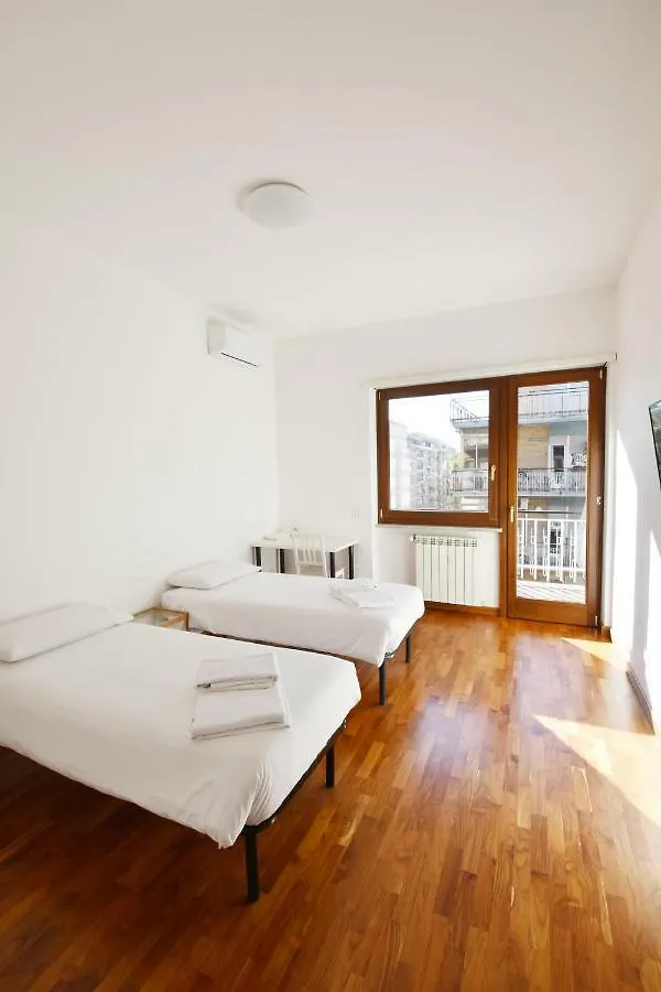 Nice And Warm Rooms Rome