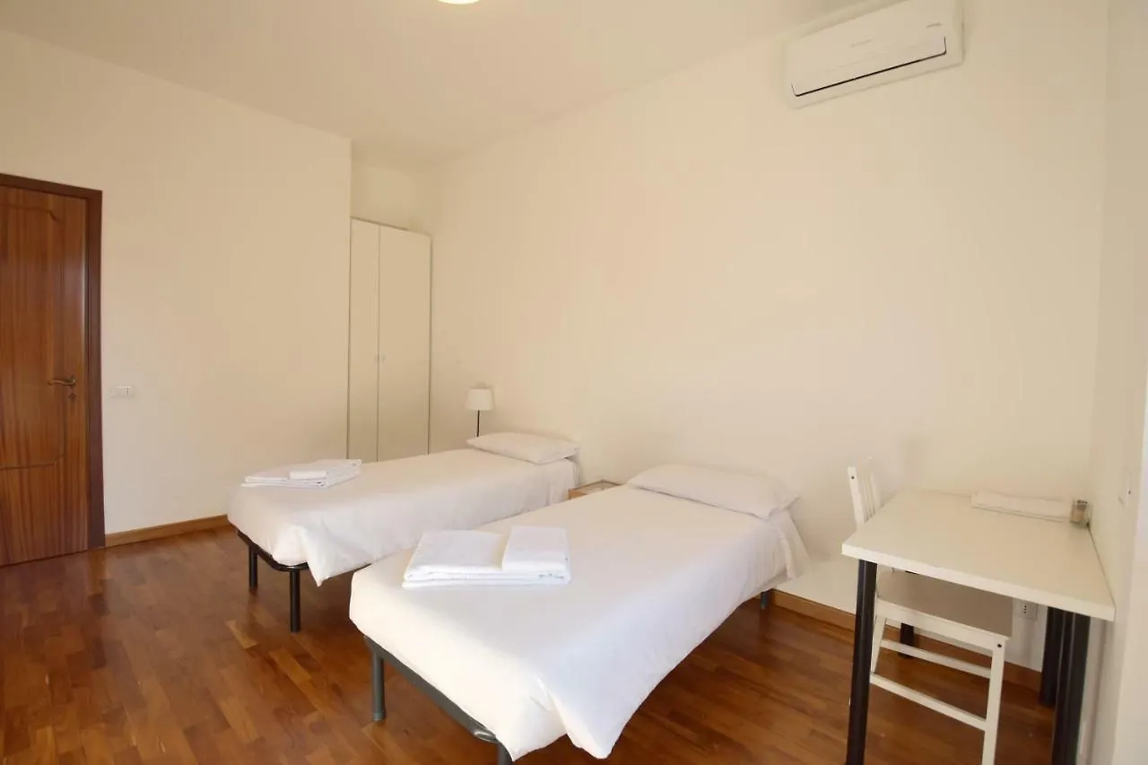 Nice And Warm Rooms Rom